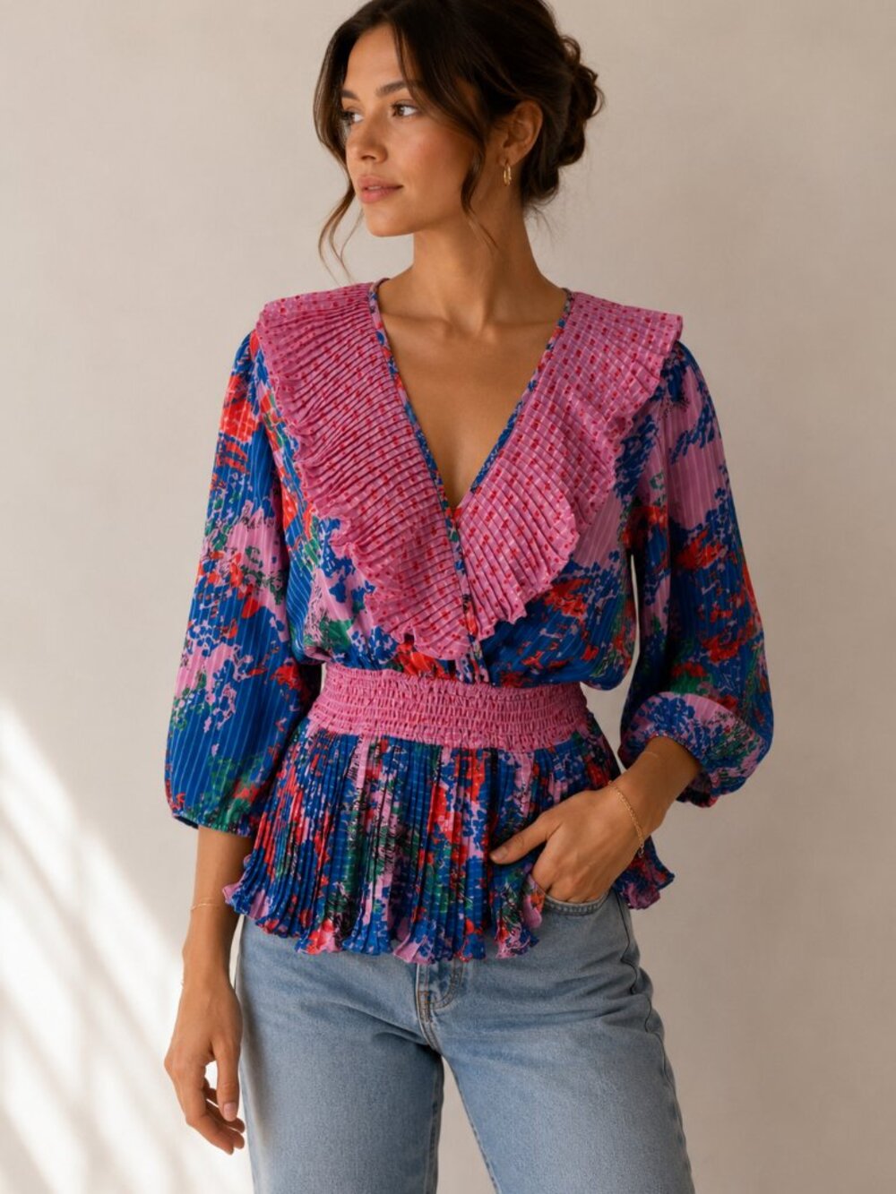 Vintage Susan Freis Ruffle V neck Top Size Large